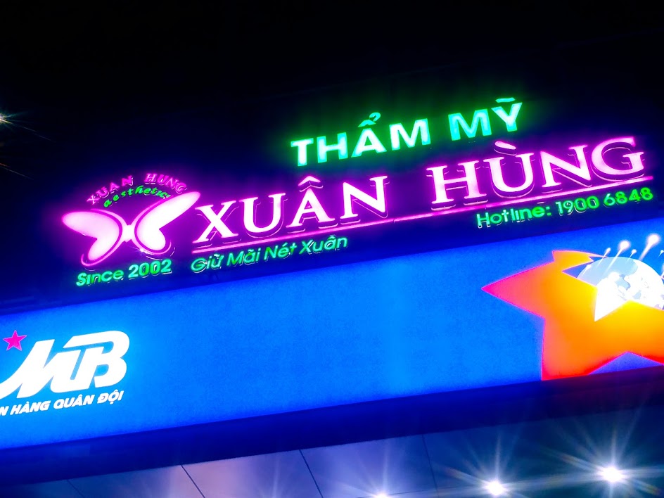 Bảng hiệu alu chữ mica đèn led Thẫm mỹ Xuân Hùng quận 10